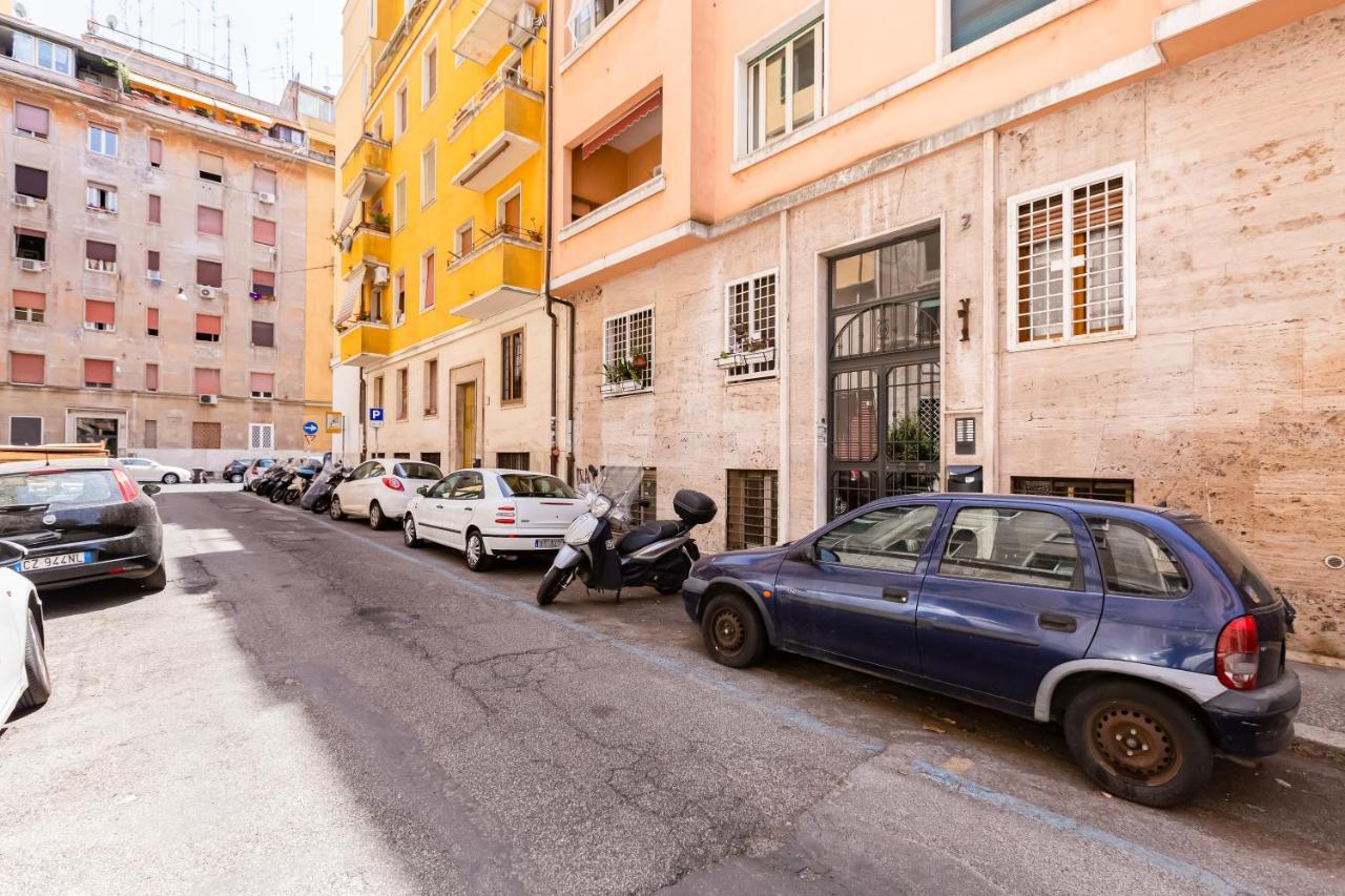 Bmga L The White Crown Apartment In Testaccio Rom Exteriör bild