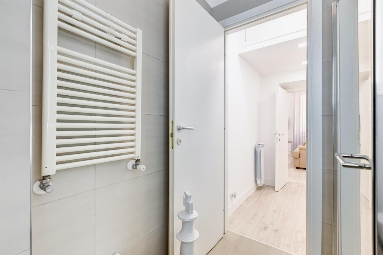 Bmga L The White Crown Apartment In Testaccio Rom Exteriör bild