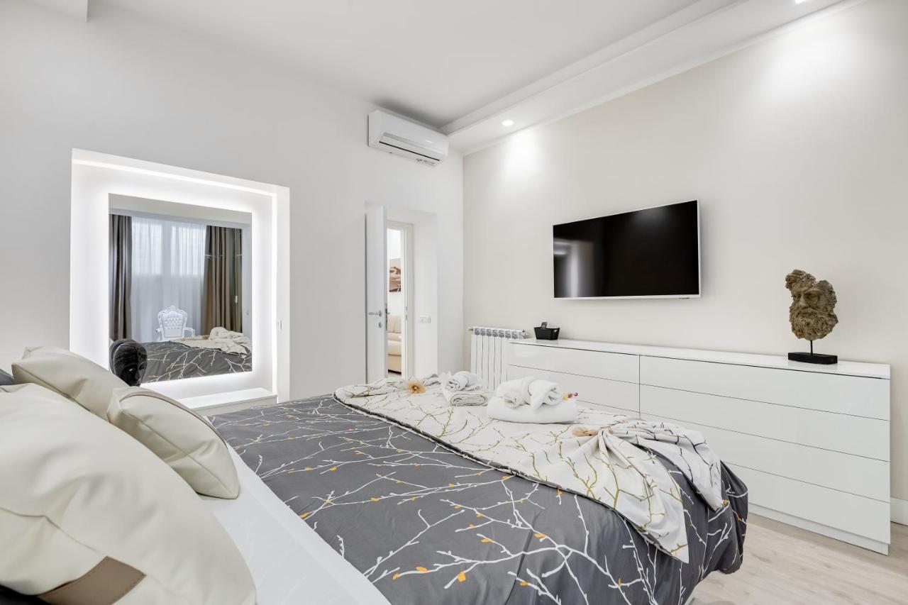 Bmga L The White Crown Apartment In Testaccio Rom Exteriör bild