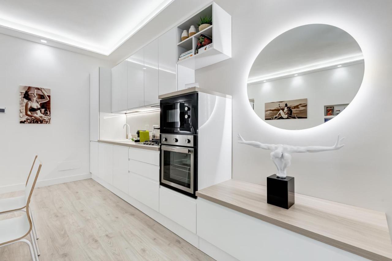 Bmga L The White Crown Apartment In Testaccio Rom Exteriör bild