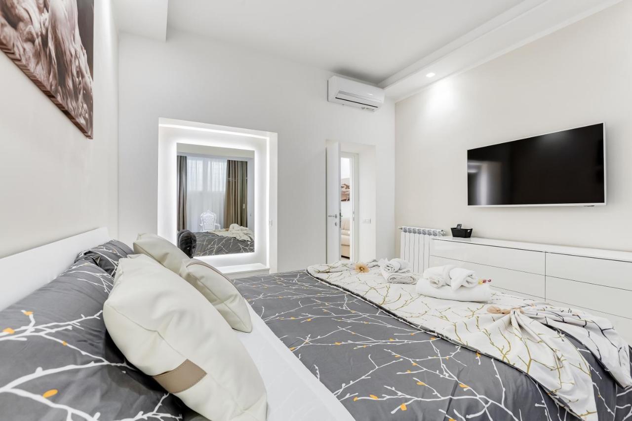 Bmga L The White Crown Apartment In Testaccio Rom Exteriör bild